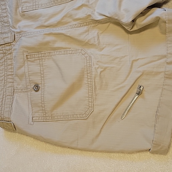 LEVI'S Cotton, Casual Tan Women's Shorts - Picture 9 of 12